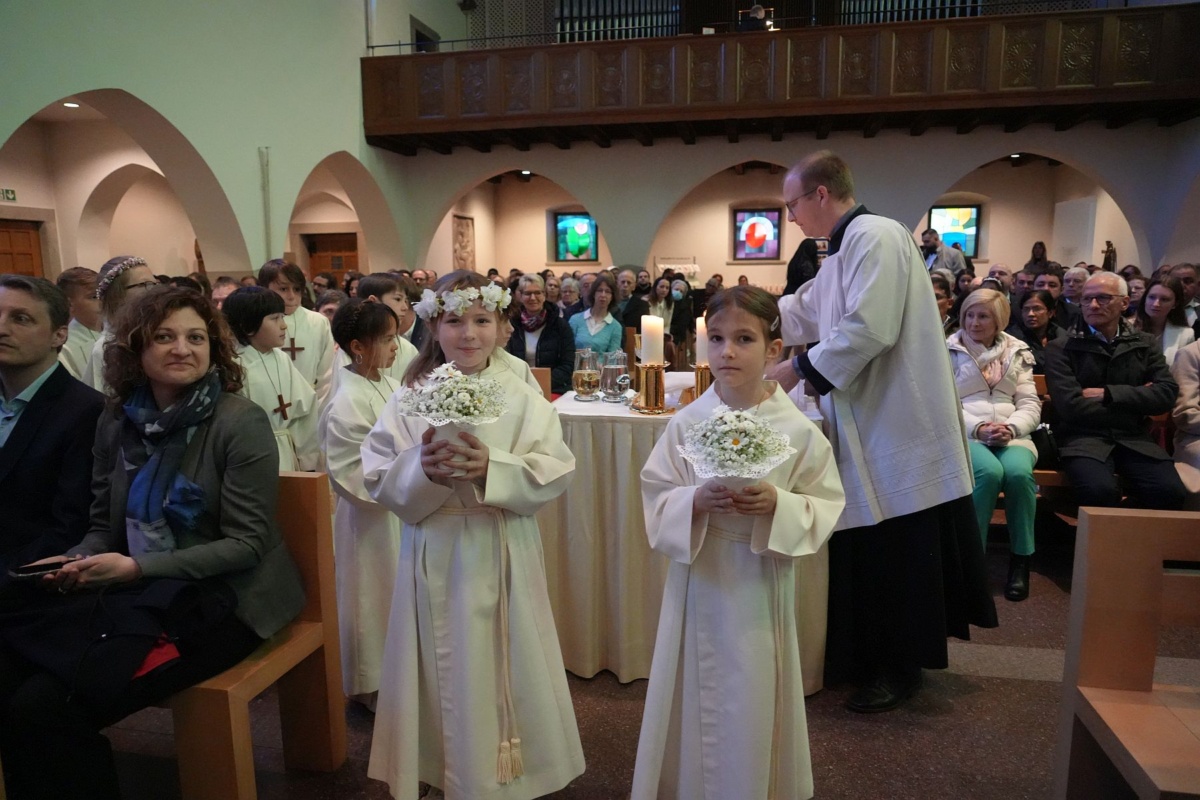 Erstkommunion 2023 Sonntag 16 April HERZ JESU Lenzburg