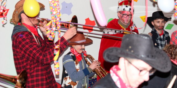 Hurra, hurra – die Fasnacht war da 829393.jpg